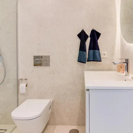 Azahara, * 马尔韦利亚